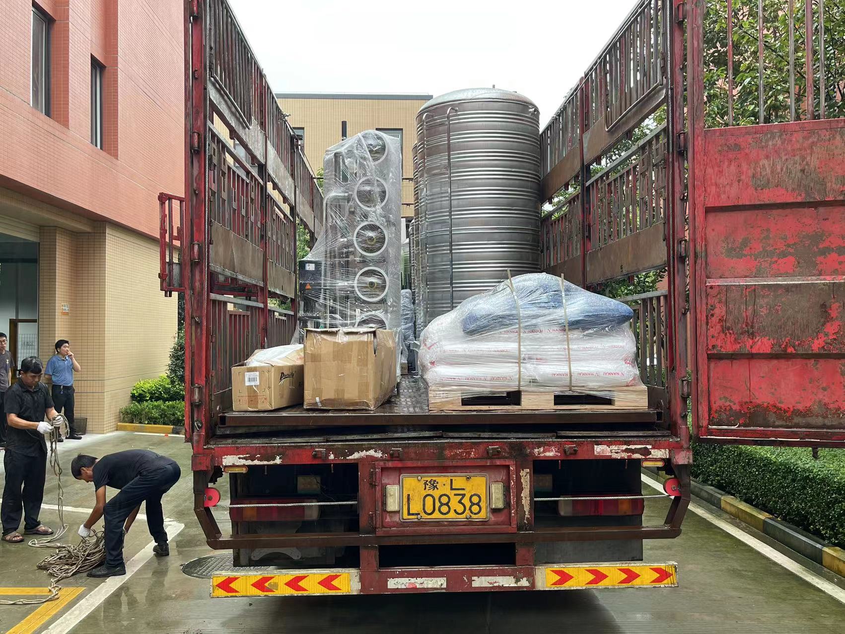 純水設(shè)備發(fā)貨現(xiàn)場(chǎng) 純水設(shè)備發(fā)貨現(xiàn)場(chǎng)